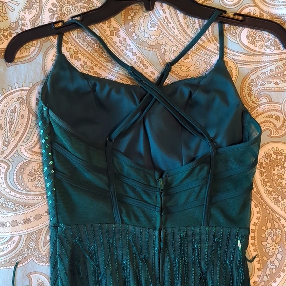 Emerald Green Formal Dress - Picture 3 of 6